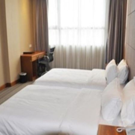 Wosen Hotel Донгуан Екстериор снимка